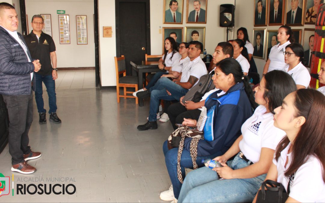 Visita académica estudiantes ESAP