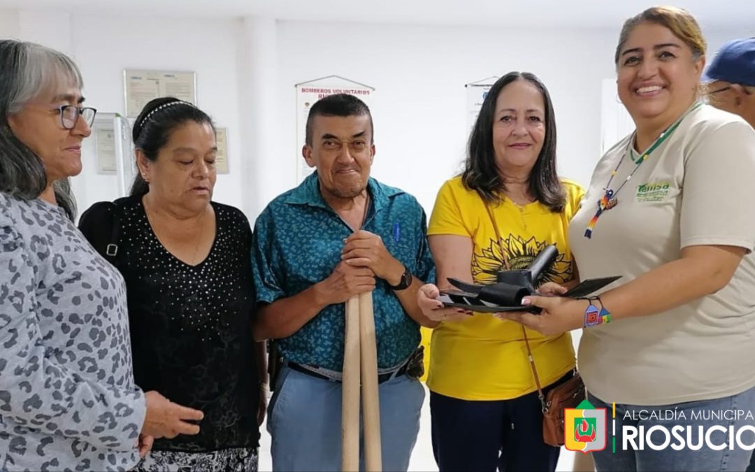 Entrega kits de jardinería a las juntas de acción comunal