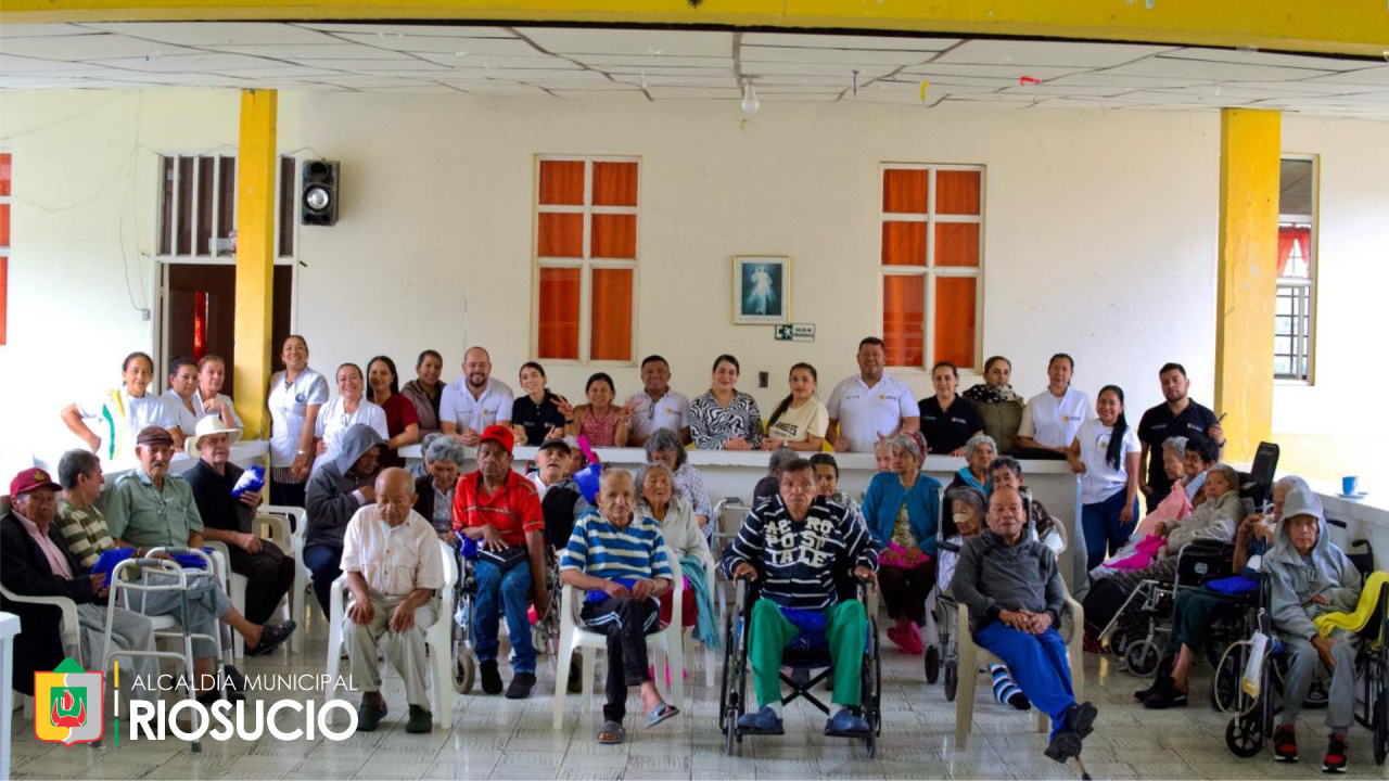 46_imagen-jornada-abuelos Personas en jornada con abuelos
