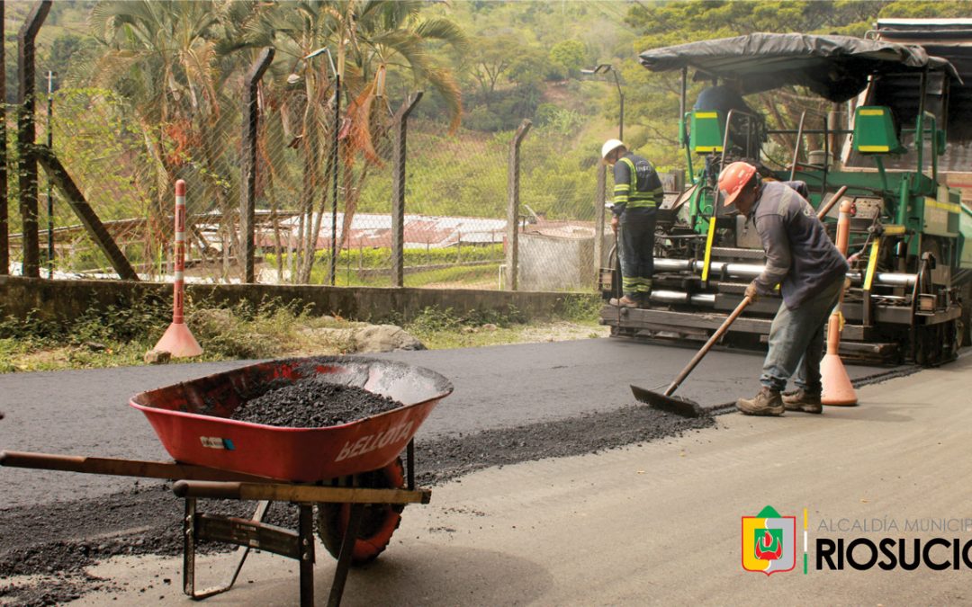 Pavimentación de 1000 metros de vía