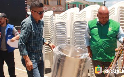 Entrega de dotación para centros comunitarios